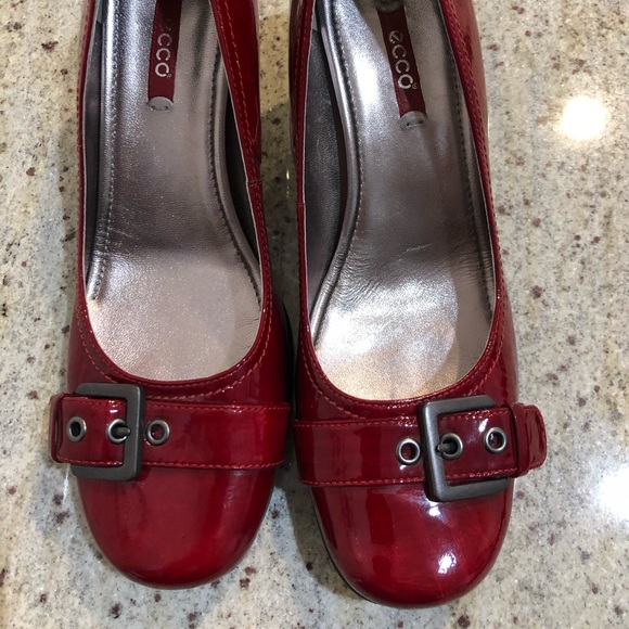 Ecco Red Patent Leather Heels! European Size 40. - Picture 2 of 6